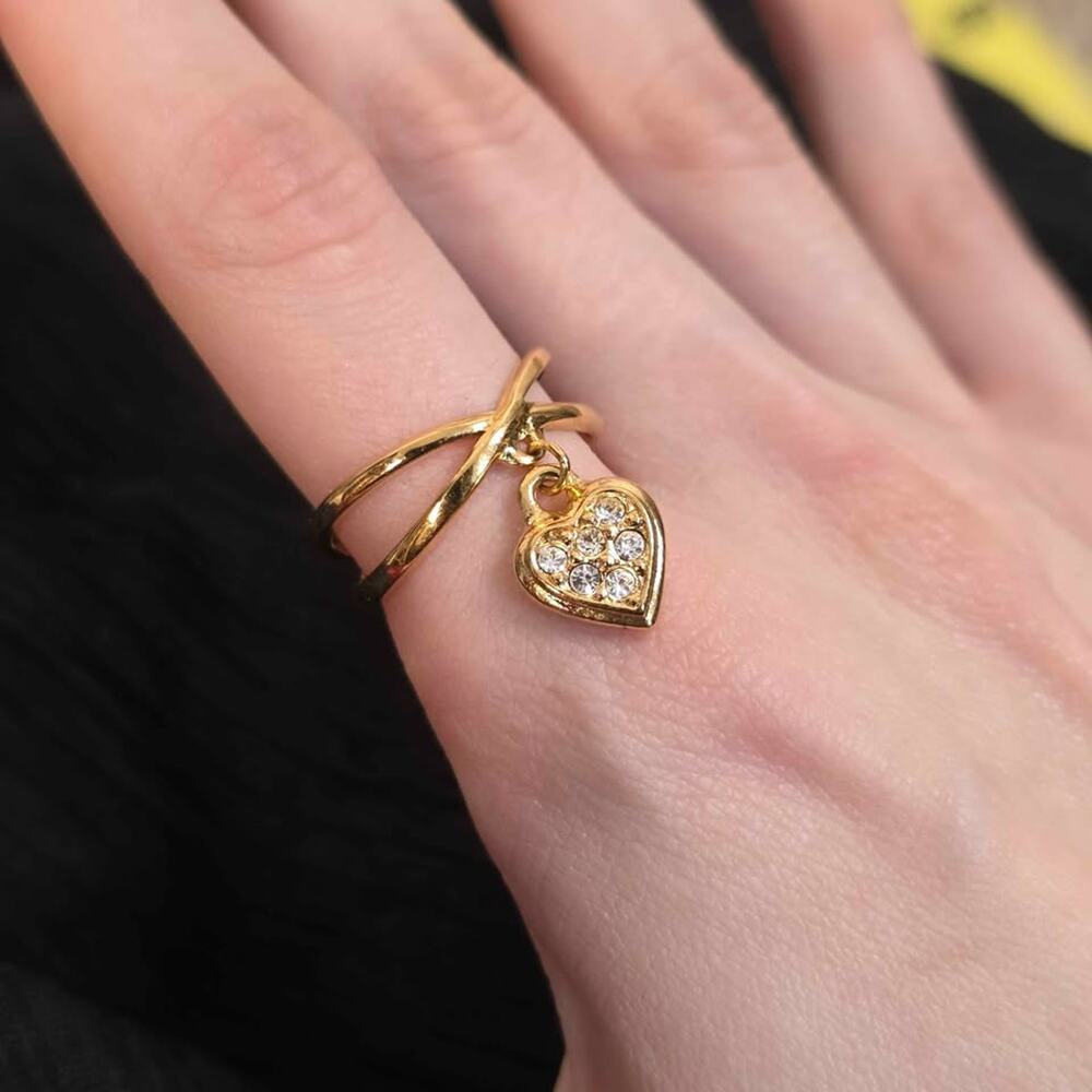 Avon Dangling Heart Ring Size 7 1993 Coquette